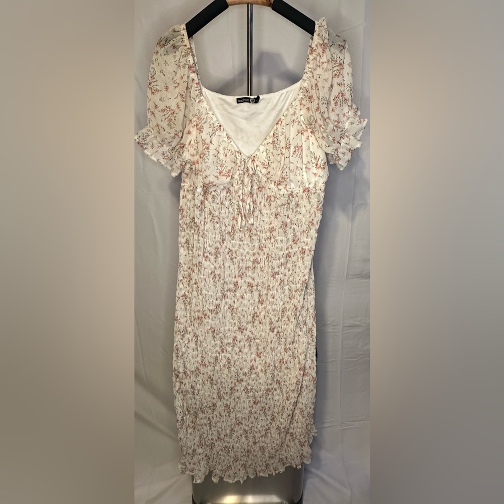 Boohoo Cream and Pink Floral Milkmaid Dress